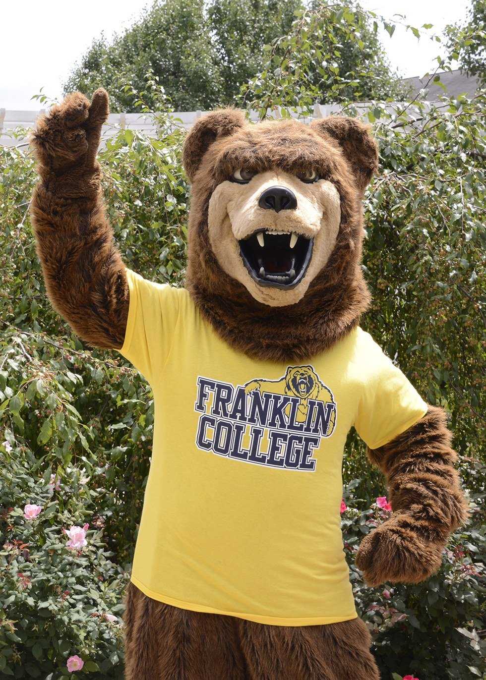 Franklin College Welcome Week: Freshmen Vs. Upperclassmen