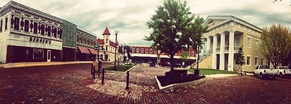 19 Signs You Grew Up in a Small Town
