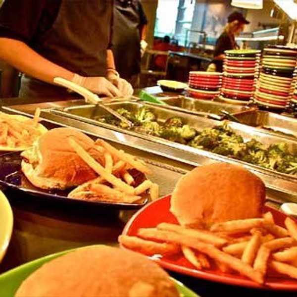 12 Dishes To Avoid At Your College Dining Hall