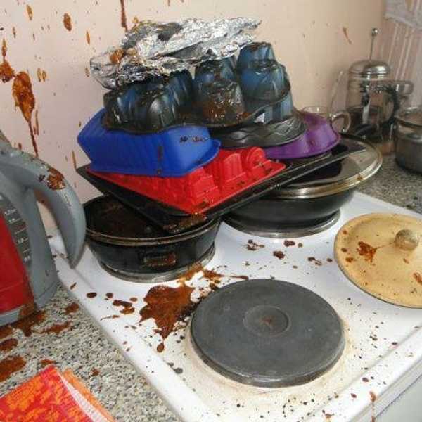 Seven Things That Could Go Wrong When Cooking For The First Time