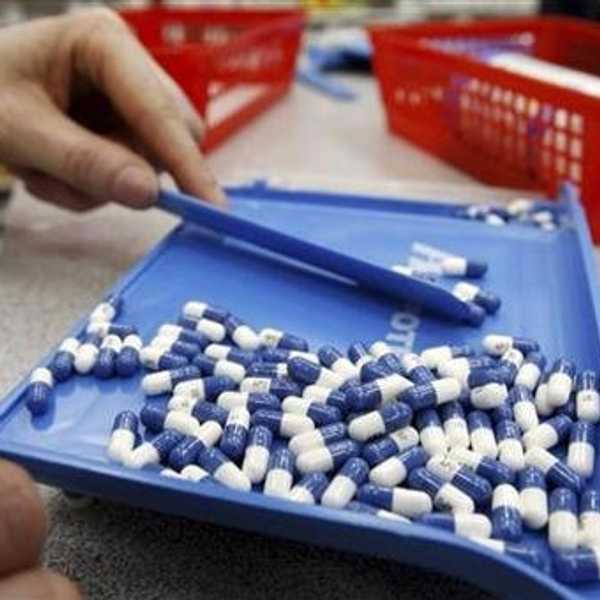 A Shift With My Cousin On American Pharmacies