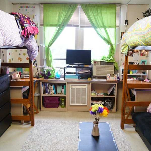 Why It's Okay To Not Be Best Friends With Your Roommate