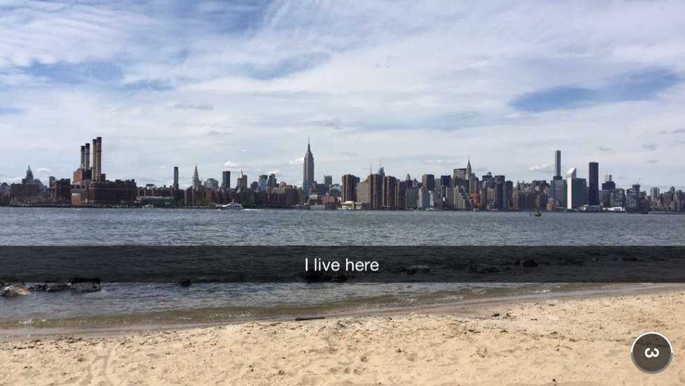 Six Stages You Experience When Your Best Friend Moves Away