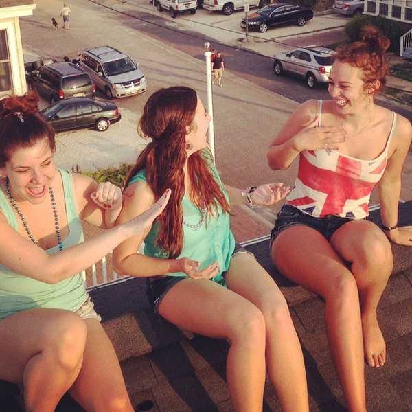 The 10 Best Things About Living With Your Best Friends