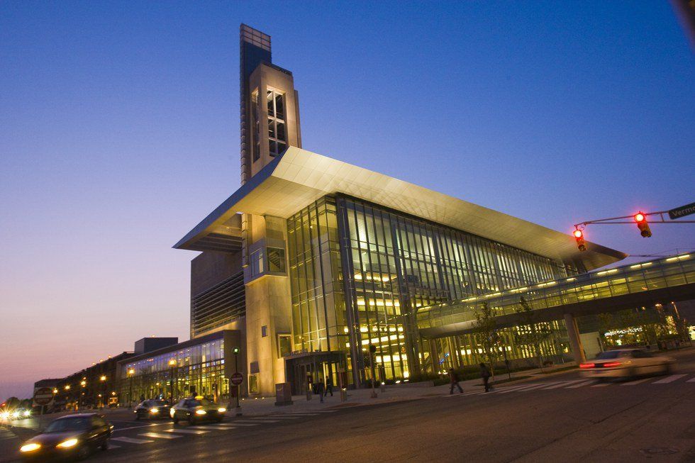 10 Perks Of An Urban Campus