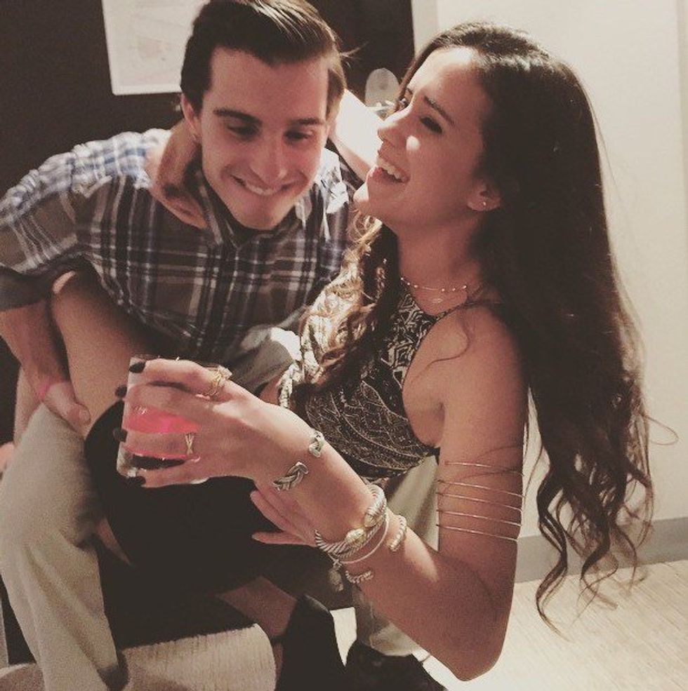 10 Reasons Being In A Relationship Is The Only Way To "Do-College"