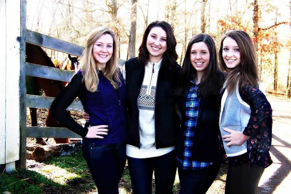 15 Things You'll Miss About Your Sister When You Go To College