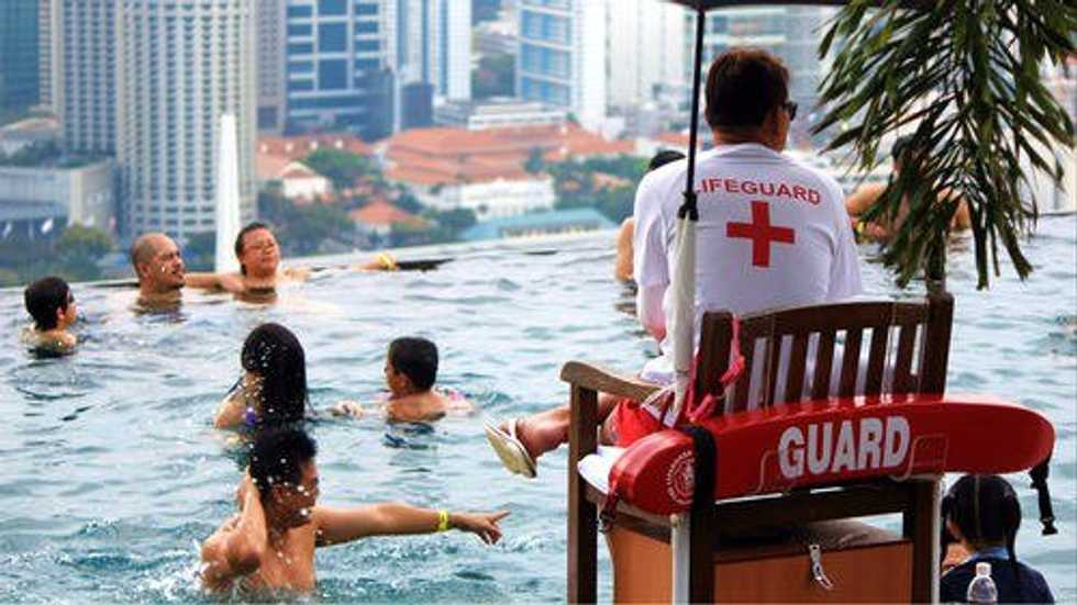 23 Things You'll Eventually Think To Yourself If You're a Lifeguard
