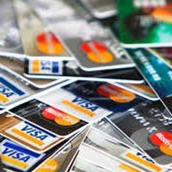 The Problem With Owning a Credit Card in College