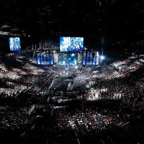 Playing Video Games: An Unlikely Familiar Social Experience