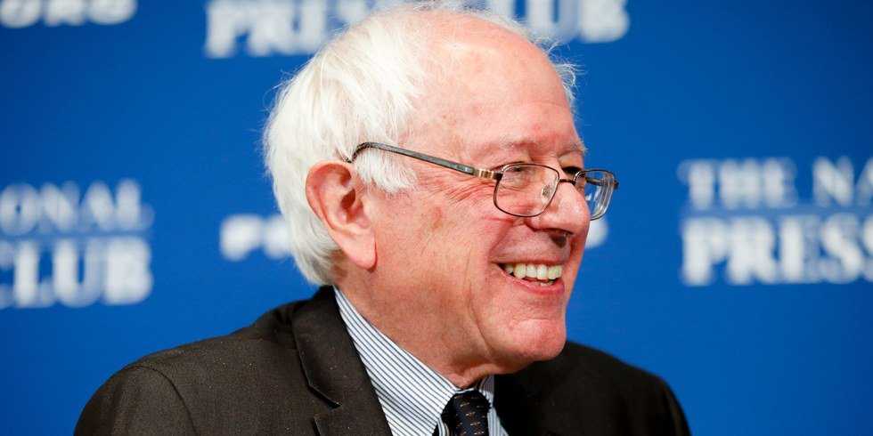 4 Reasons Why You Should Totally Have A Crush On Bernie Sanders