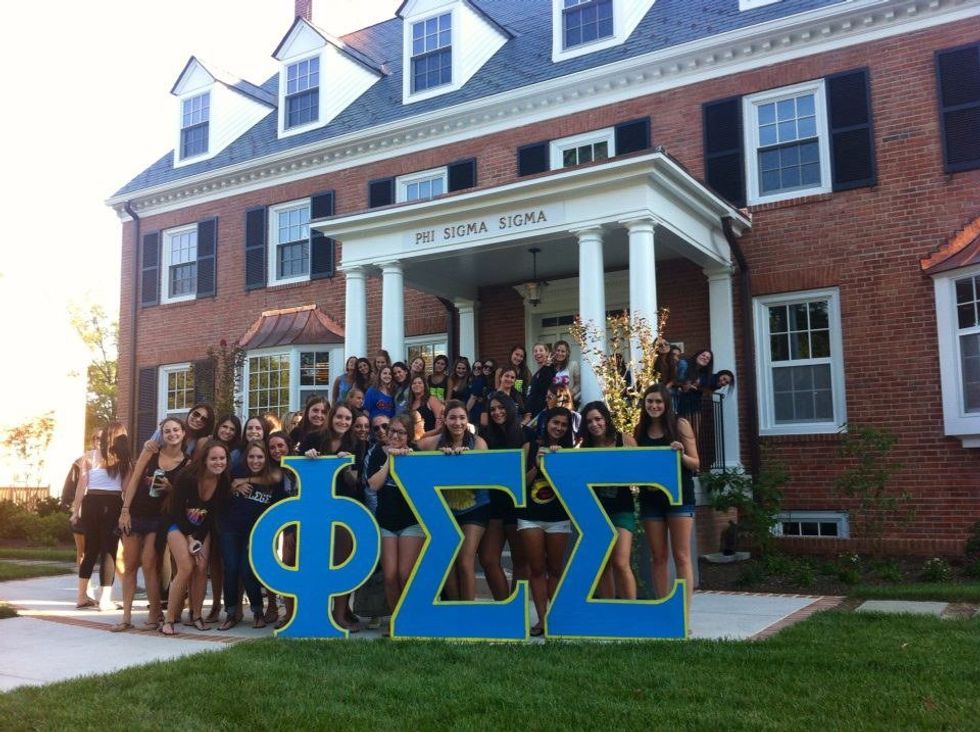 The Pros and Cons Of Living In A Sorority House