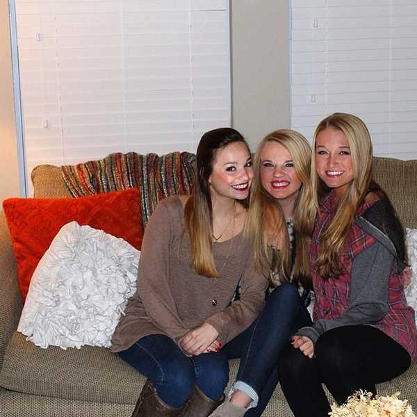 17 Reasons Why You Should Room With Your Best Friend