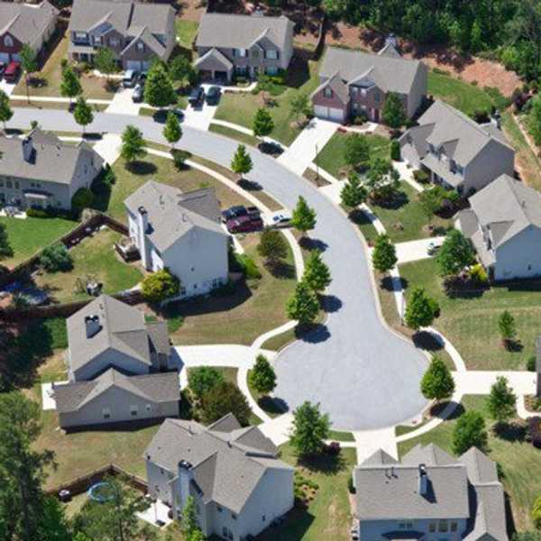 10 Signs You Grew Up in a Suburb