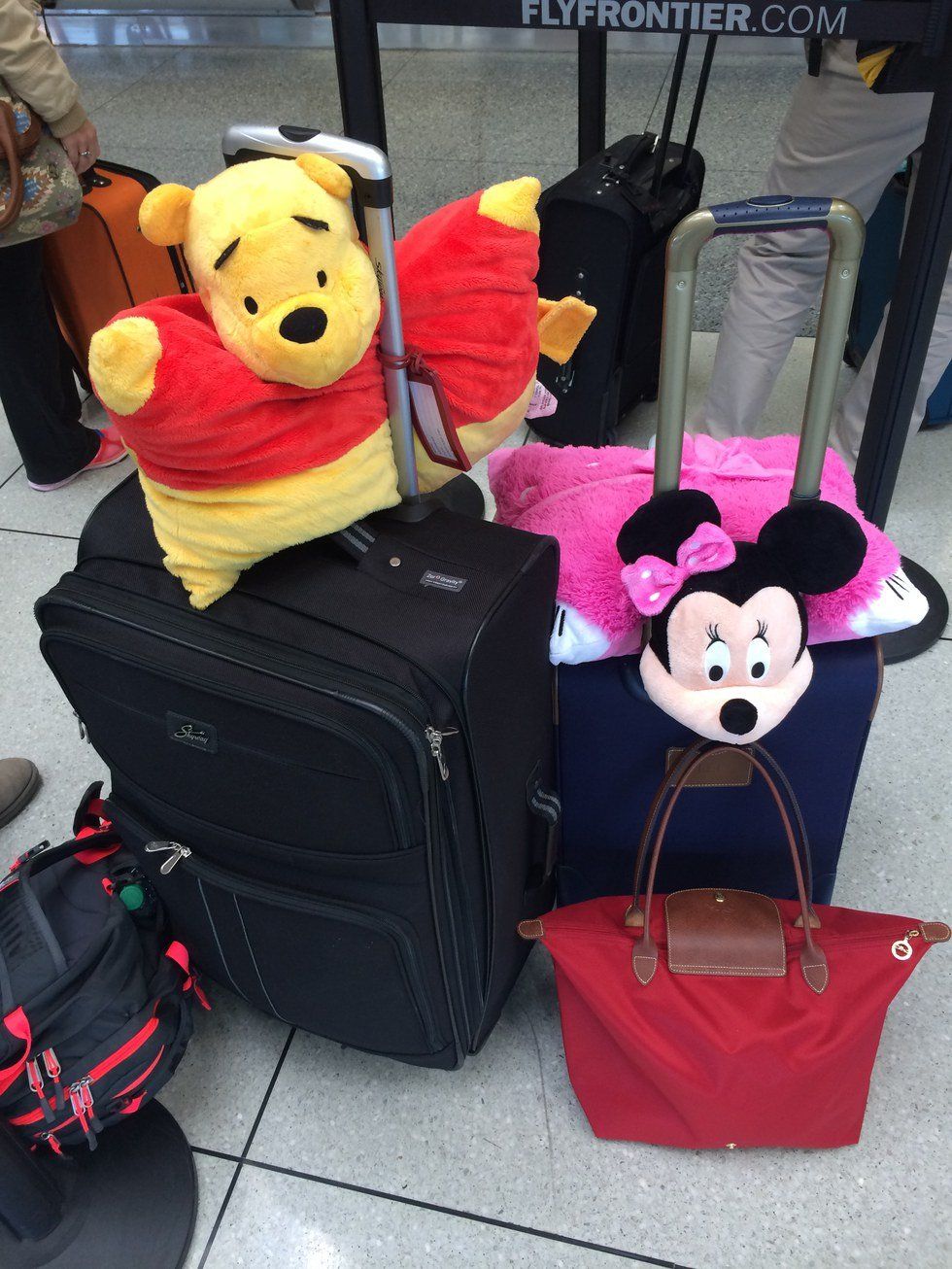 32 Thoughts You Have In An Airport