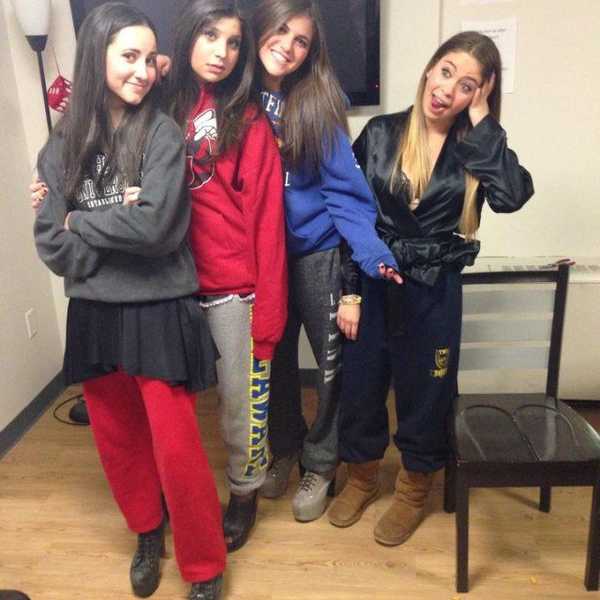 39 Thoughts Girls Have When Going Out in the Winter