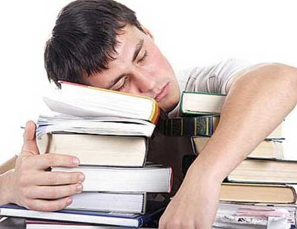The Crazy, Screwed up Sleep Cycle of College Students