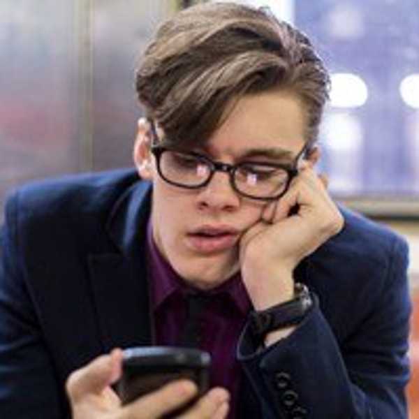 The 8 Stages of FOMO