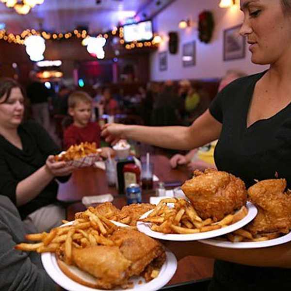 17 Things Your Waiter Wants You to Know