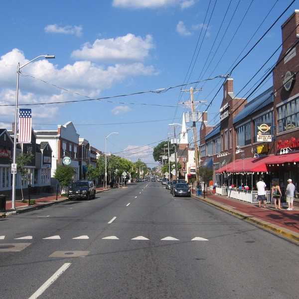 A Breakdown Of UD's 11 Best Main Street Restaurants