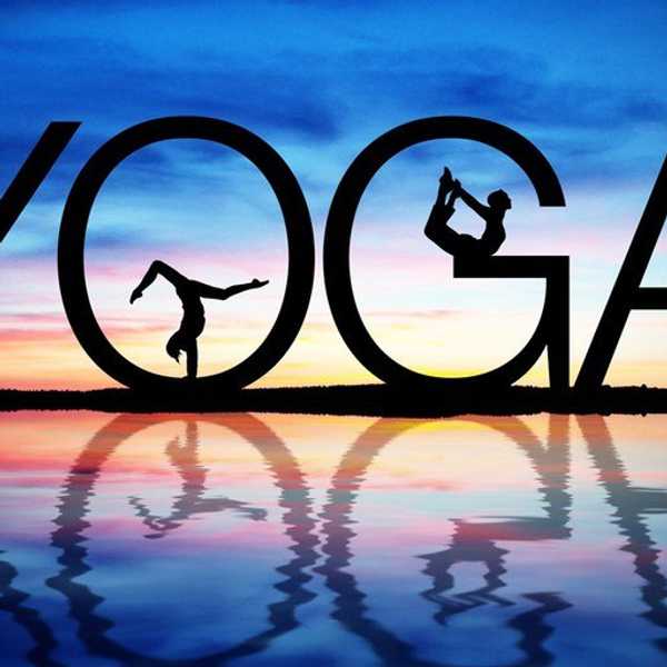 11 Things You Think In Yoga Class