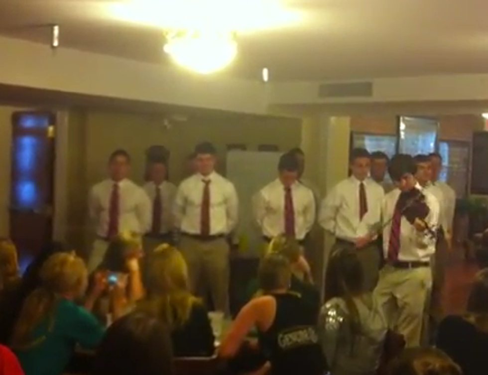 How To Pull Off The Perfect Fraternity Serenade