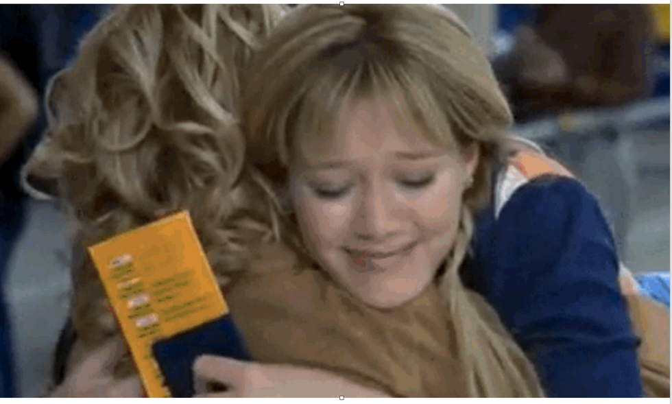 24 Things You Do When Saying Goodbye To Your Parents At College