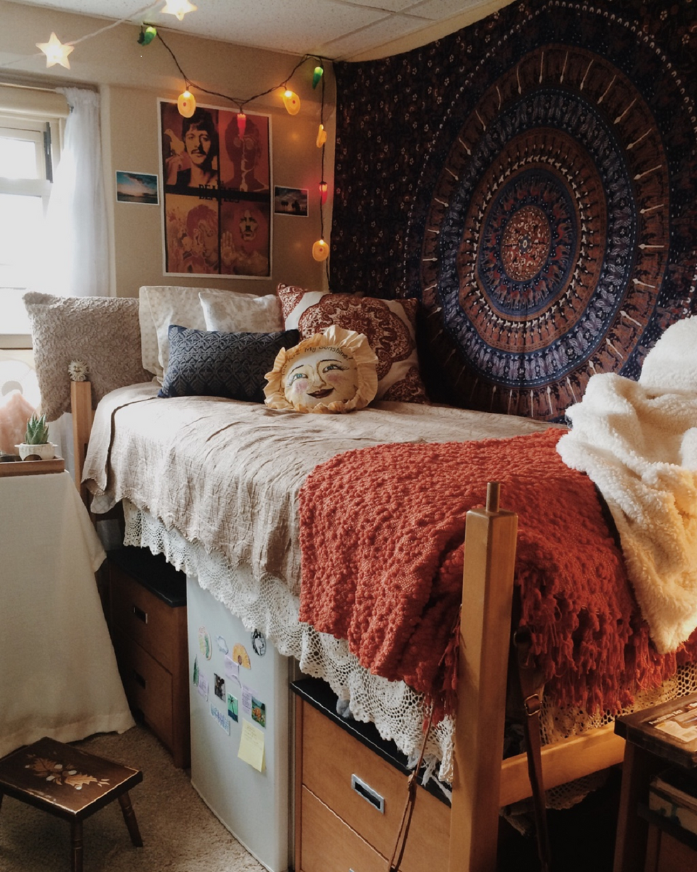 Decorating A Dorm Room On A Budget