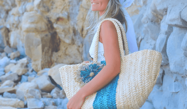 12 Things Every Girl Absolutely Needs In Her Beach Bag