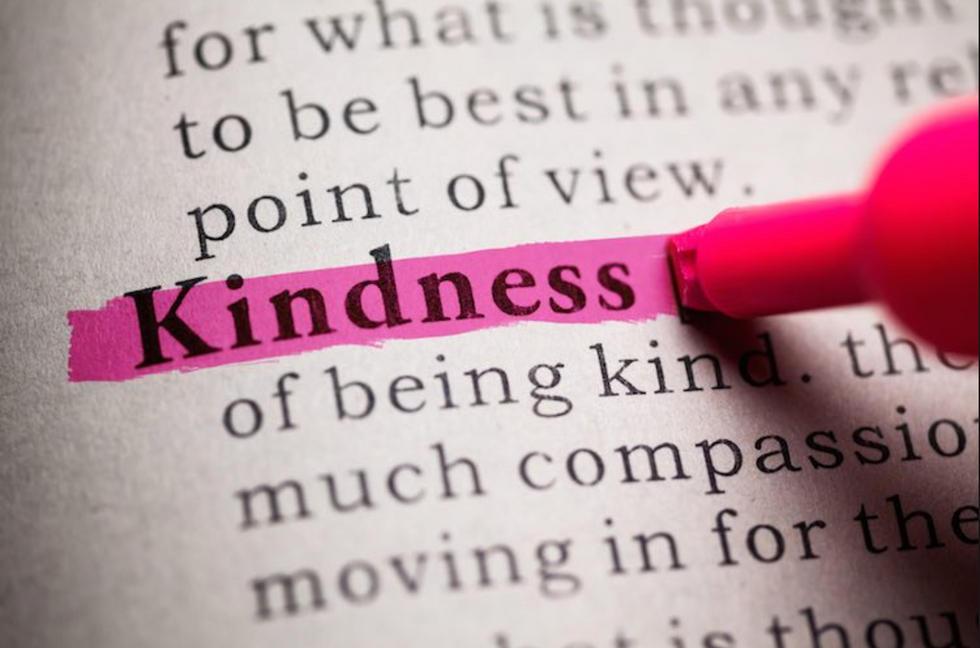 21 Random Acts Of Kindness You Can Change Someone's Day With