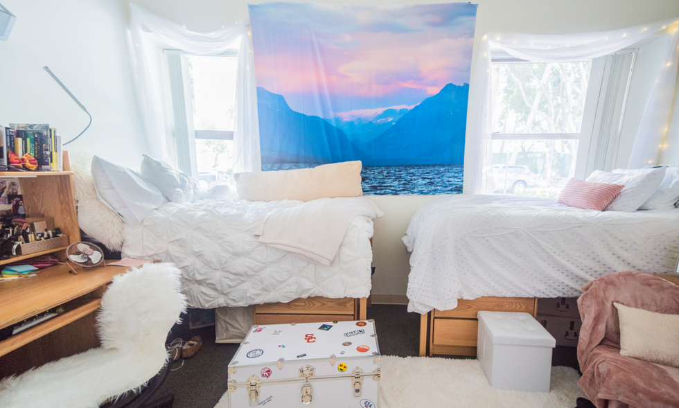 10 Affordable Ways To Make Your Dorm Room Look Like A Million Bucks
