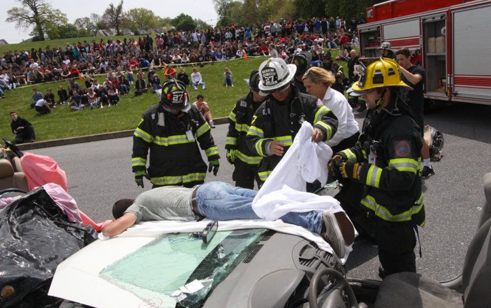 EAHS Simulates Mock DUI Car Crash For A Viral Campaign