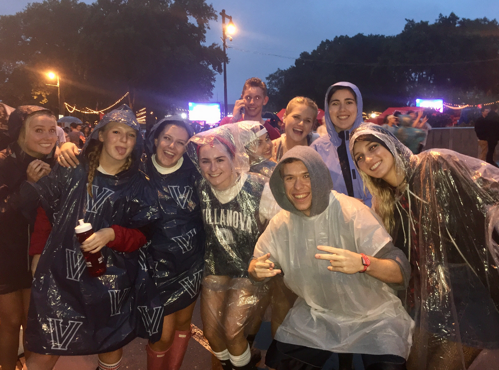 6 Tips To Surviving A Music Festival In The Rain