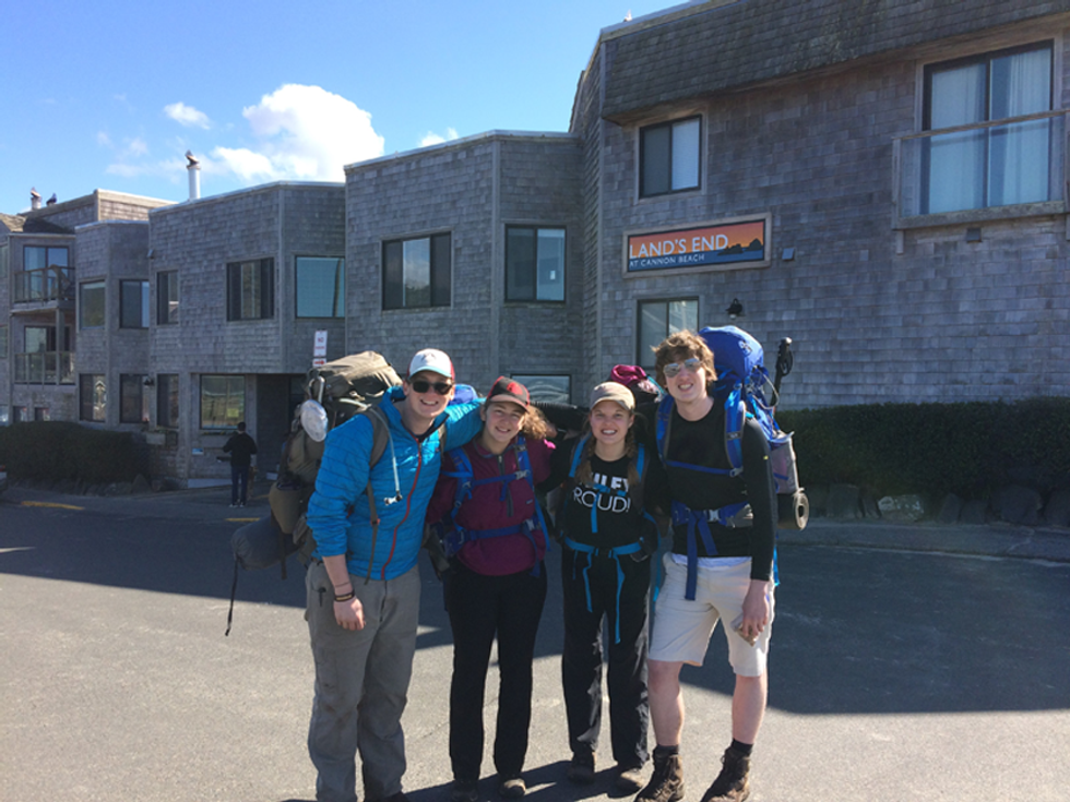 The 6 People You Encounter While Hiking The Oregon Coast