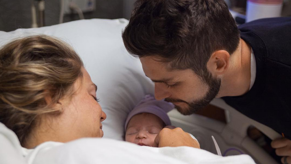 Thomas Rhett Is A Dad And The World Is Fangirling