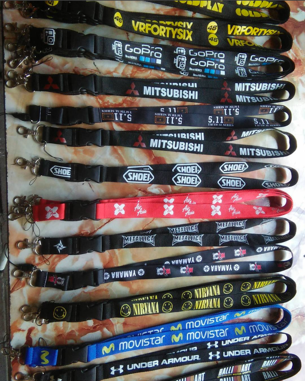 19 Unique Ways To Wear Your Lanyard