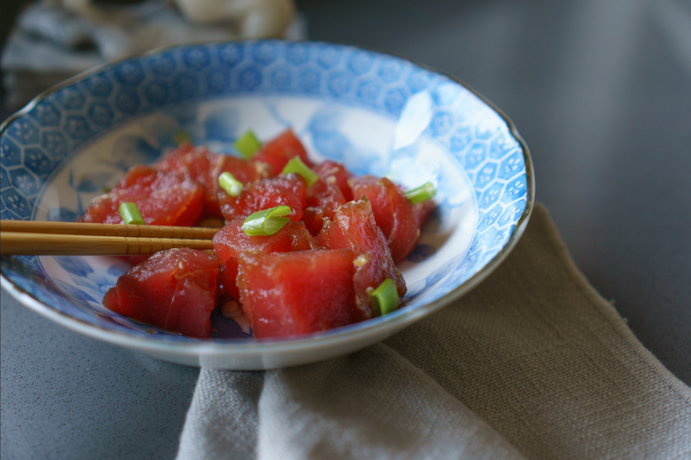 6 Healthy, Delicious Ways To Eat Raw Tuna