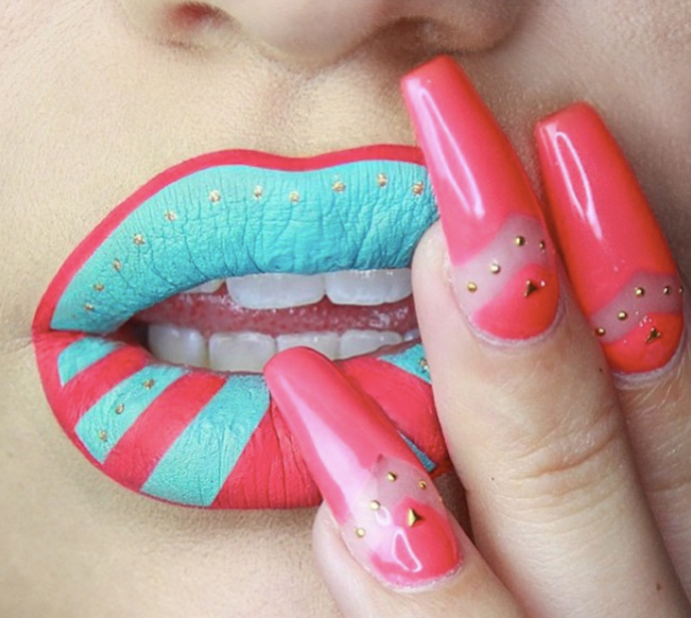 10 Strange Fashion And Makeup Trend That Are Taking The Internet By Storm