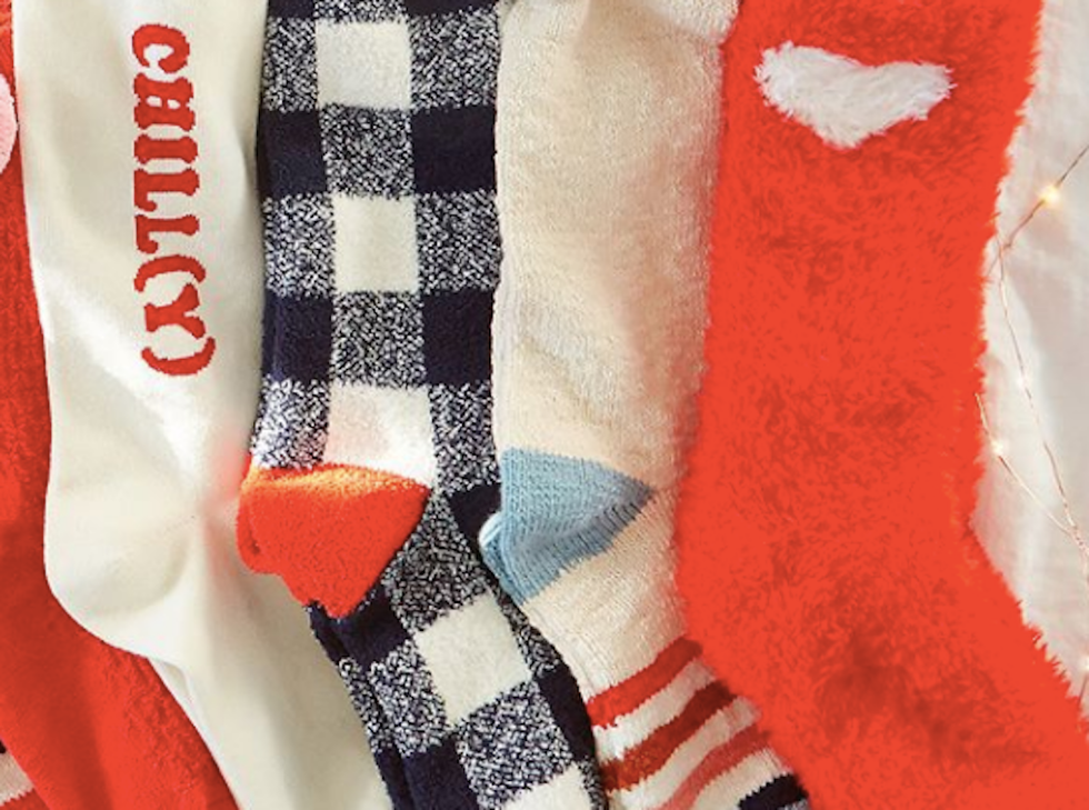 10 Gifts Every Millennial Girl Would Love To See Under The Tree This Year