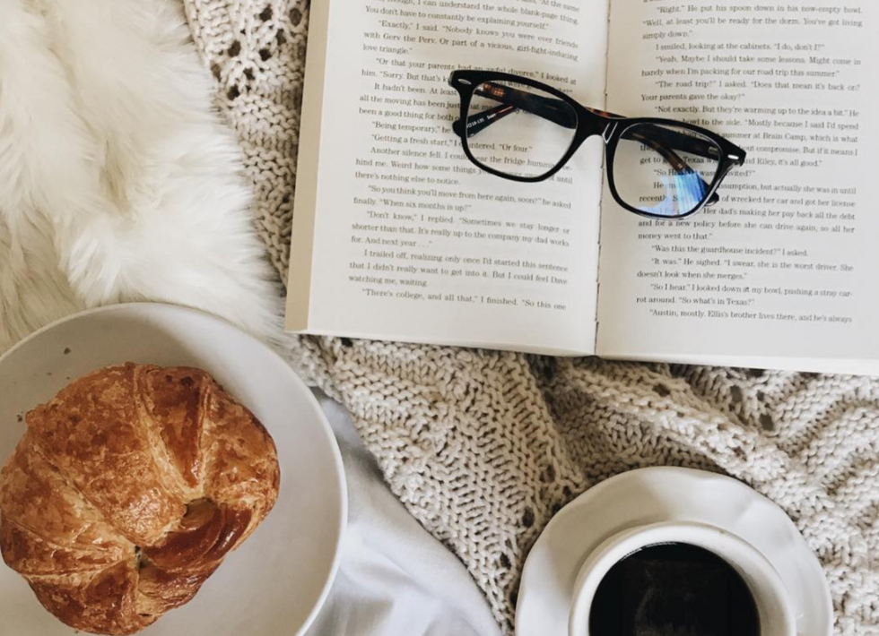 5 Books That Every Girl Should Read Before Going To College