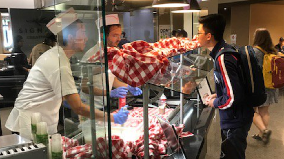 9 Tips To Surviving The University of Michigan Dining Halls