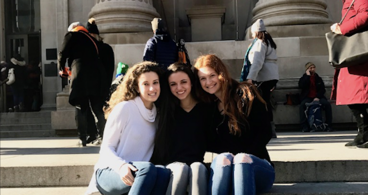 How My Best Friends Became Best Friends