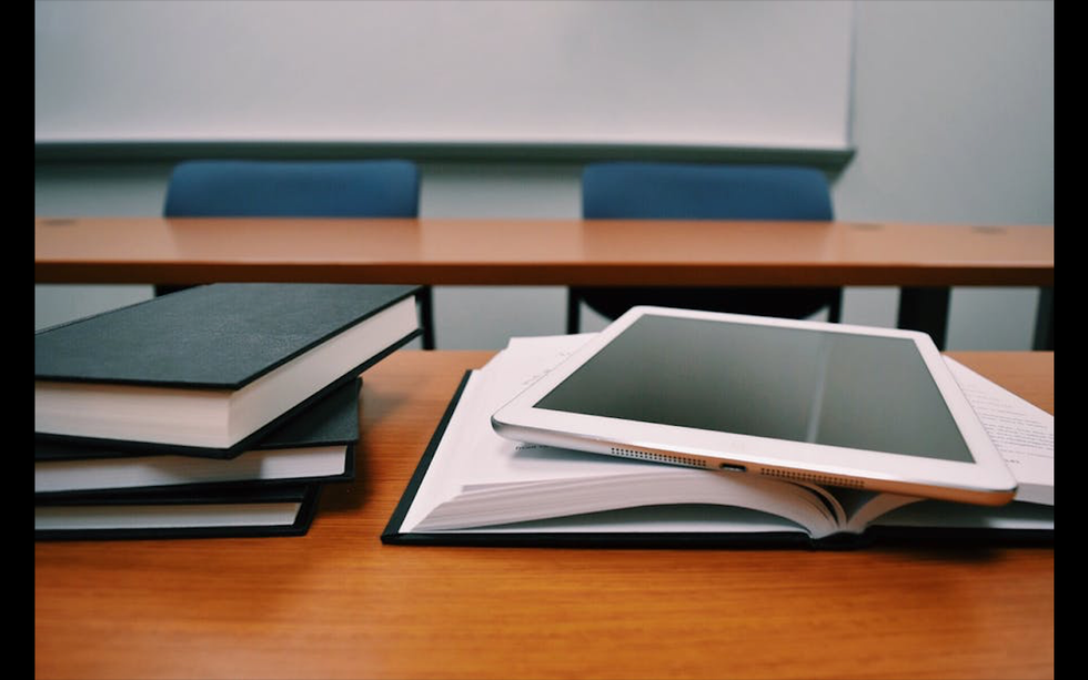 8 Struggles All English Majors Can Relate To