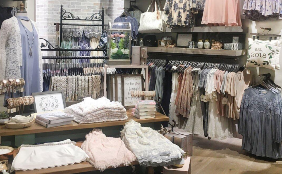 5 Clothing Items Every Girl Needs To Cure Her Spring Fever