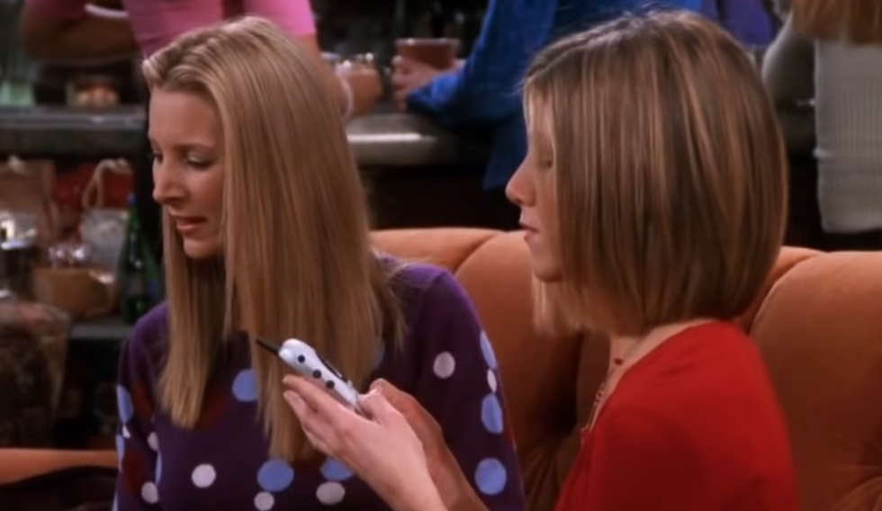 37 Things Every Girl Has Texted Their Roommate By The End Of Senior Year