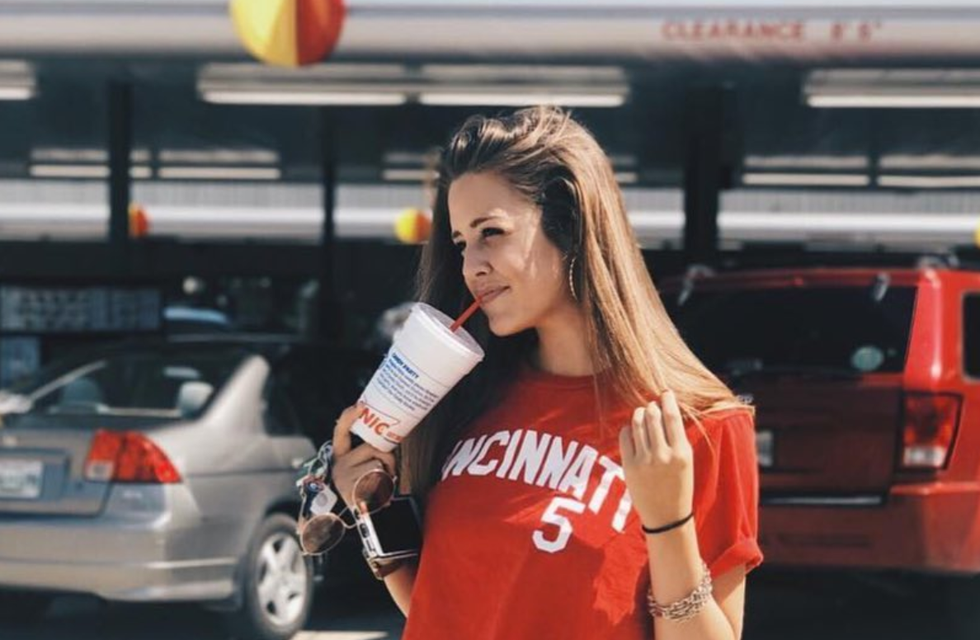 The Top 10 Fast Food Chains For All Your Late Night Munchies, Road Trip Cravings, And Cheap Eats Needs