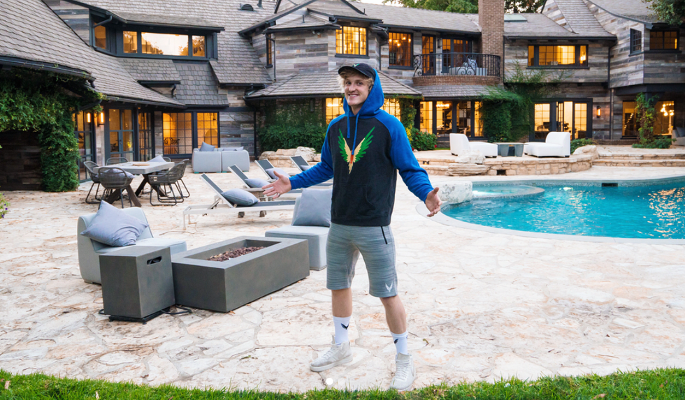 YouTubers You Should Watch, Based On Your Zodiac Sign