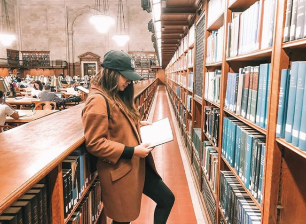 8 Reasons My Real Books Are Better Than Your E-Books, Don't Even Try To Argue With Me