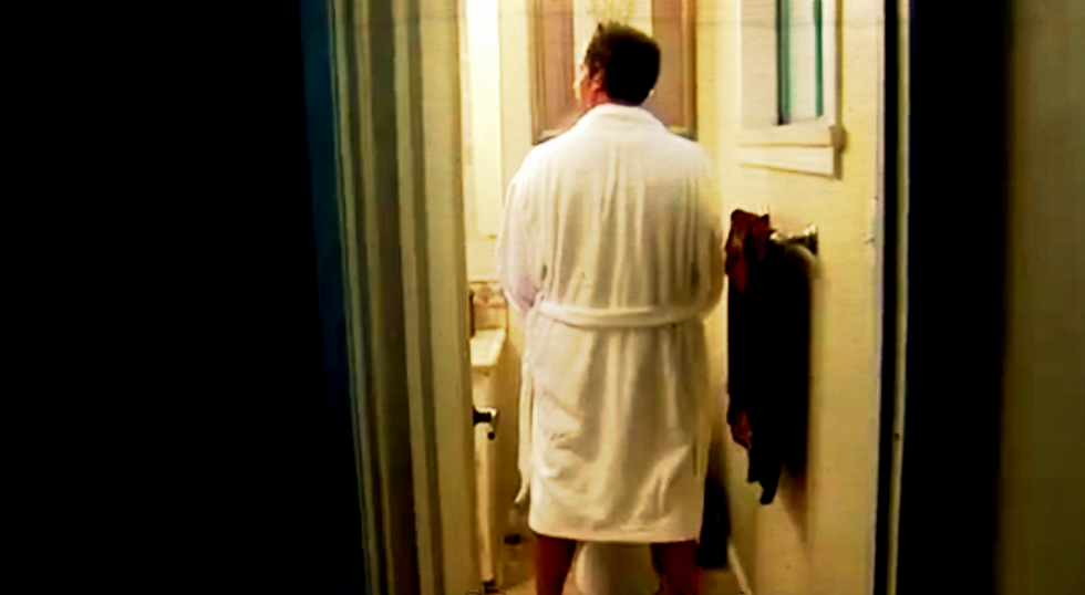 Yes, Men, You Should Totally Be Putting The Toilet Seat Down Every Single Time You Go