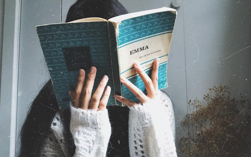 10 Signs That You're Addicted To Reading, But Honestly, There Are Worse Things